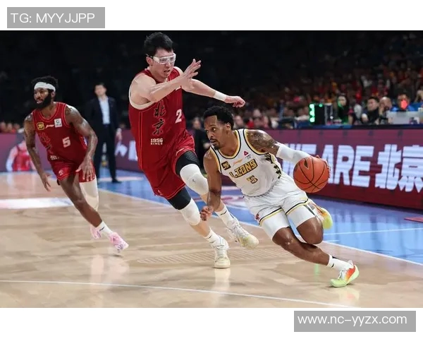 CBA激战四川队迎战福建队双方全力争胜展现篮球魅力与团队精神